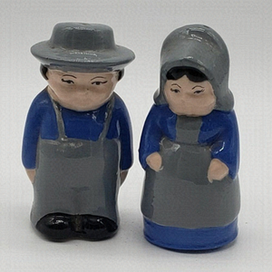Signed Vintage 1984 Amish Blue Grey Man & Woman Ceramic Salt & Pepper Shaker Set